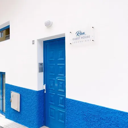 House Abrigos Hostel