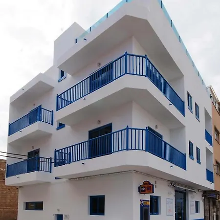 House Abrigos Hostel