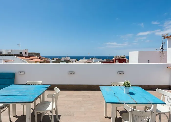 House Abrigos Ostello Los Abrigos