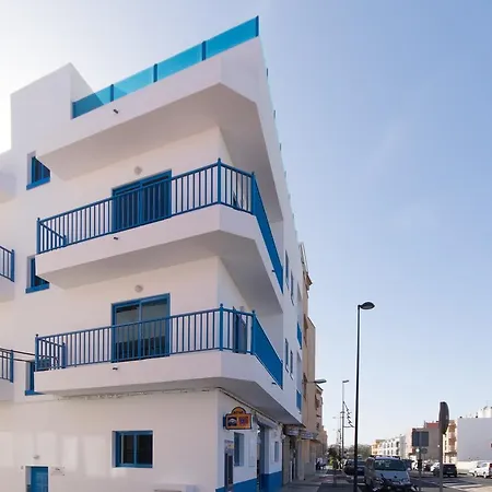 بيت شباب House Abrigos *